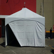 Tenda Piramidal: A Solução Perfeita para Eventos ao Ar Livre