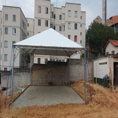 Tenda Piramidal: Aplicações na Indústria e Construção