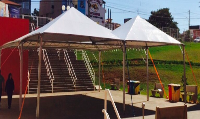 Tenda Piramidal para Feiras e Exposições